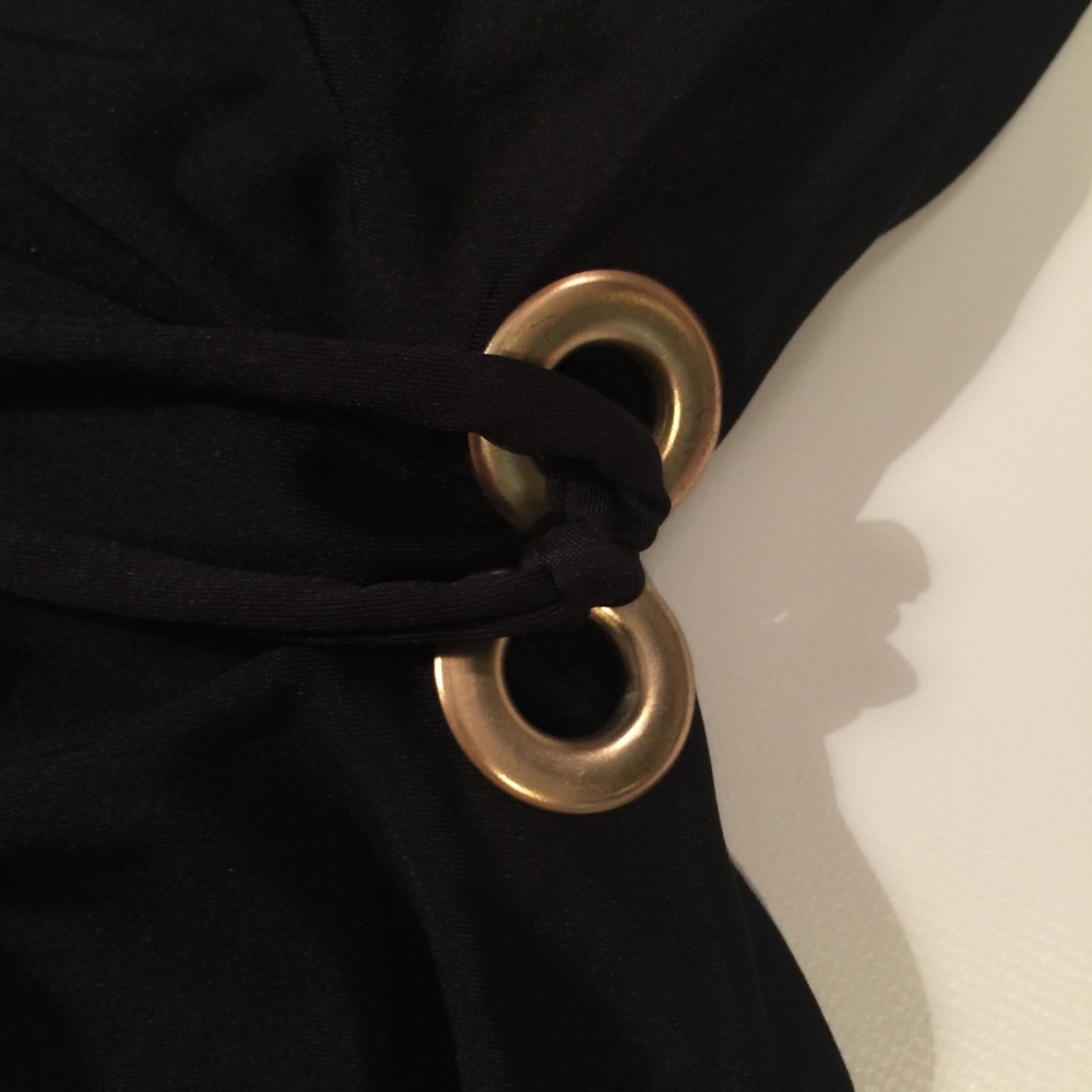 🐚🖤🐠🗿Catalina black tank tunic swim top w gold - Picture 5 of 5